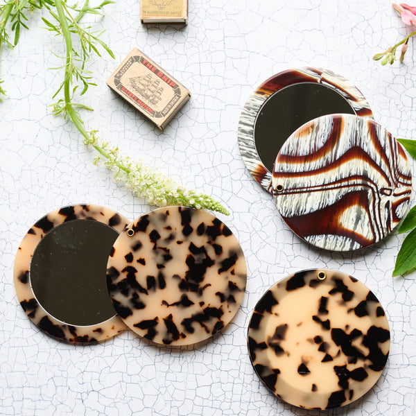 Compact Mirror, Italy