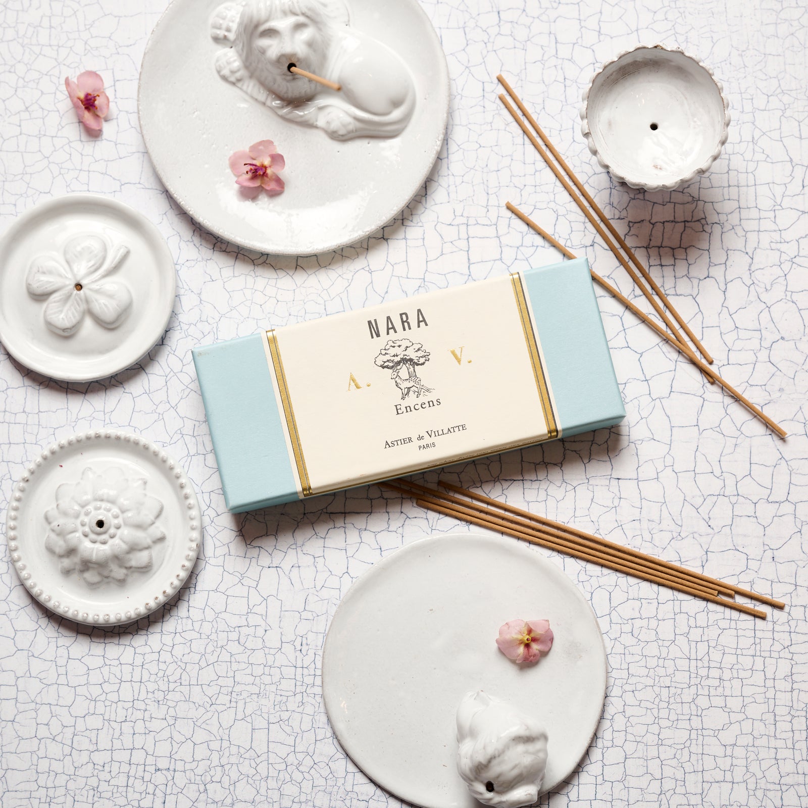 Four-Leaf Clover Incense Holder-Astier de Villatte – Blanche