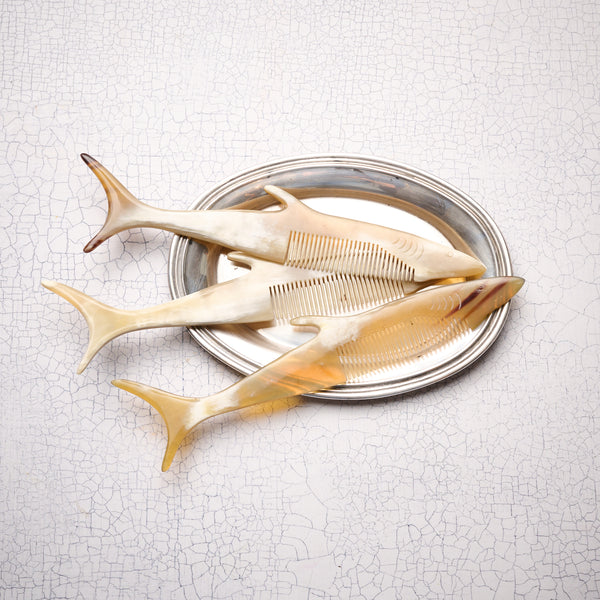Shark Horn Comb